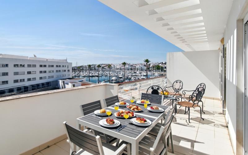 Marina 3 bdrm - view, A/C, pool (MW1)