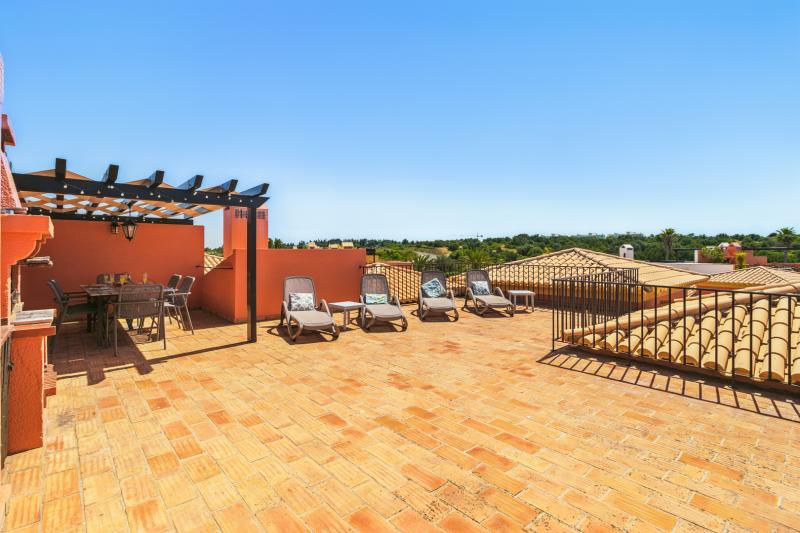 Jardim da Meia Praia Penthouse Baleeira 305 (GF)