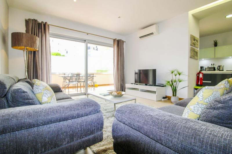 Santo Amaro, 1 - Ground Floor B (PA)