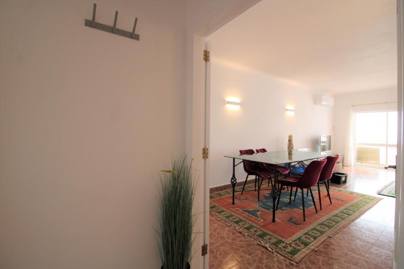 Santo Amaro Market T2 with sea view  (AB) - Annual let