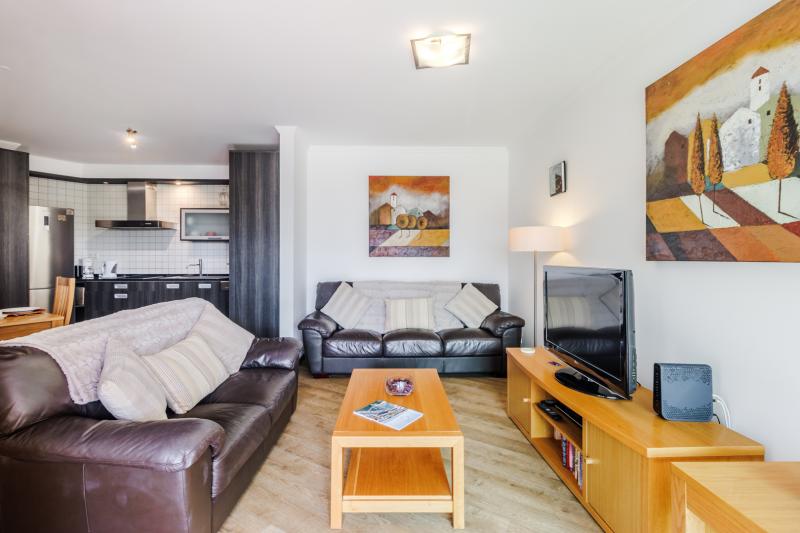 Aquarium 2 bedroom apartment 1F (DM_1)