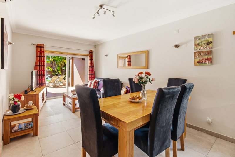 Vista Baia Ground Floor C, Meia Praia beach