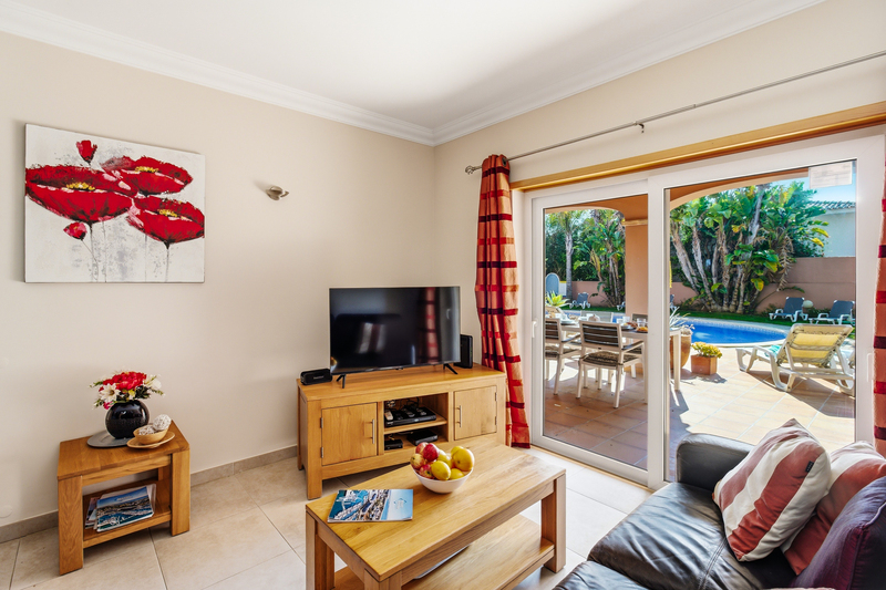 Vista Baia Ground Floor C, Meia Praia beach