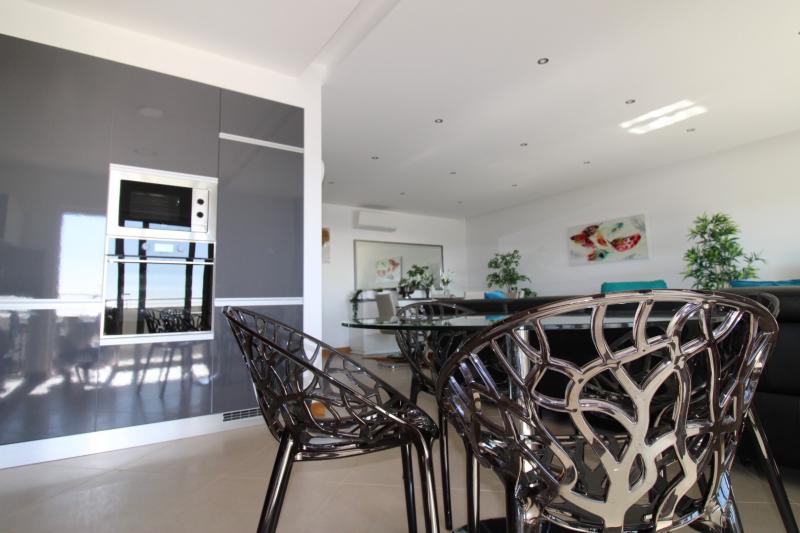 Porto de Mos Beach Condominium, Luxury apt with sea view (JK:4-1I)