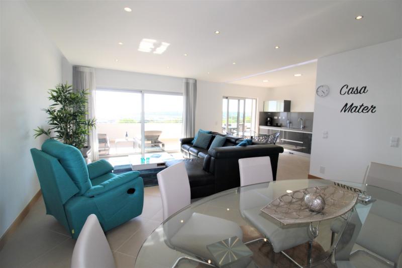 Porto de Mos Beach Condominium, Luxury apt with sea view (JK:4-1I)