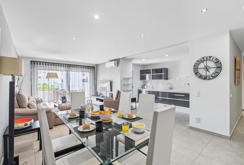 Santo Amaro 2 bedroom apartment (1-2-B)