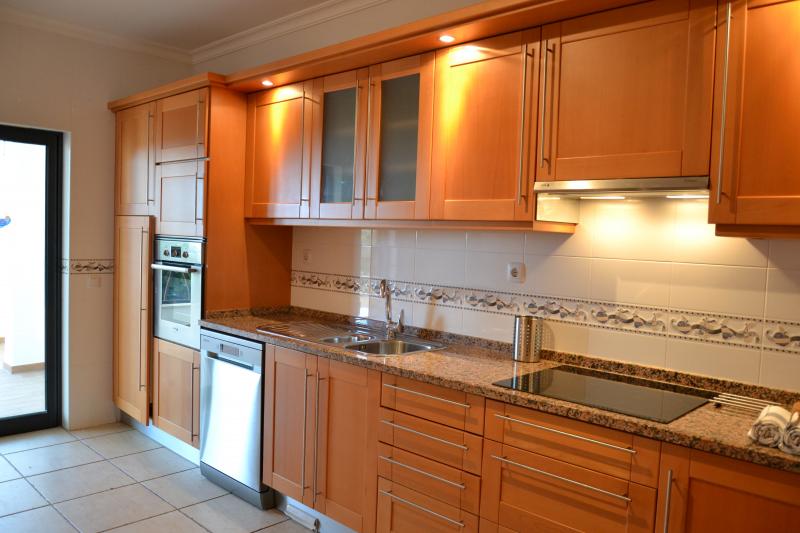 Albasul - T1 chic apt close to Meia Praia beach - Annual let