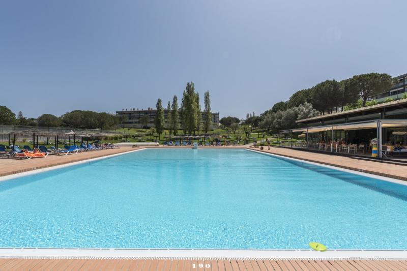 Marina Park 1 bedroom apartment (LS 722)