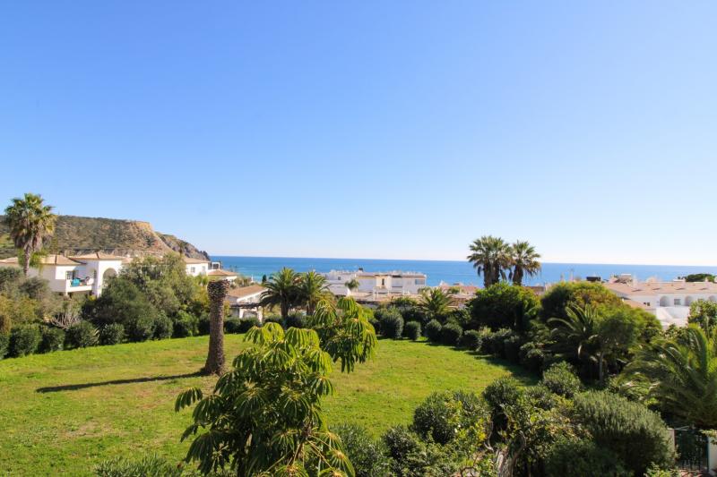 Sea and Garden View Apartment, Luz SG1M