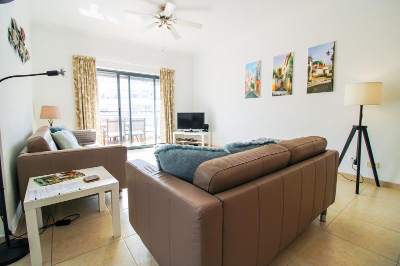 Rua Infante de Sagres - central 3 bedroom apt (AF-2D)
