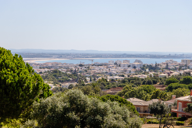 Luxury Golf & Sea View Apartment with Free Heated Pool & Spa, (PHC-G7-159)