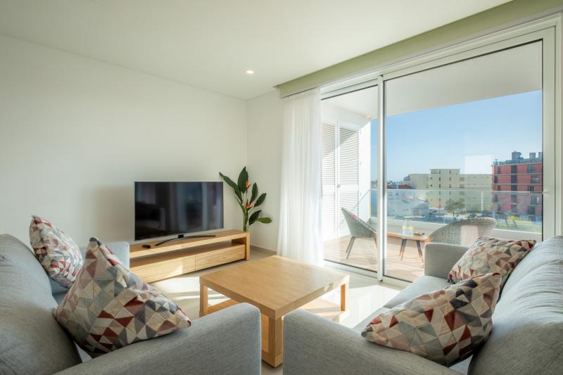 Adega luxury 2-bedroom apartment, Lagos (HH-4-3A)