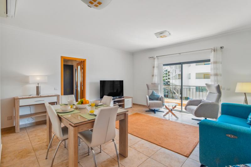 Quinta das Palmeiras 2-bedroom apartment (CN-209)