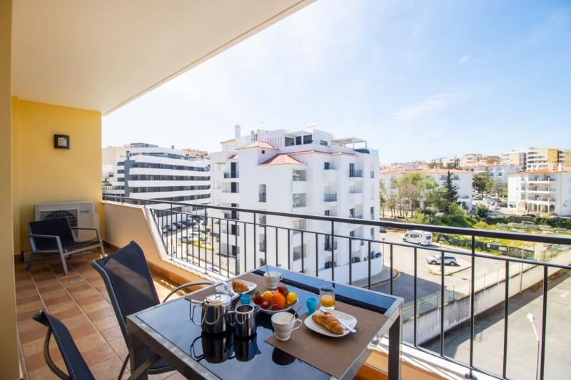 Quinta das Palmeiras 3-bedroom apartment (PF-120)