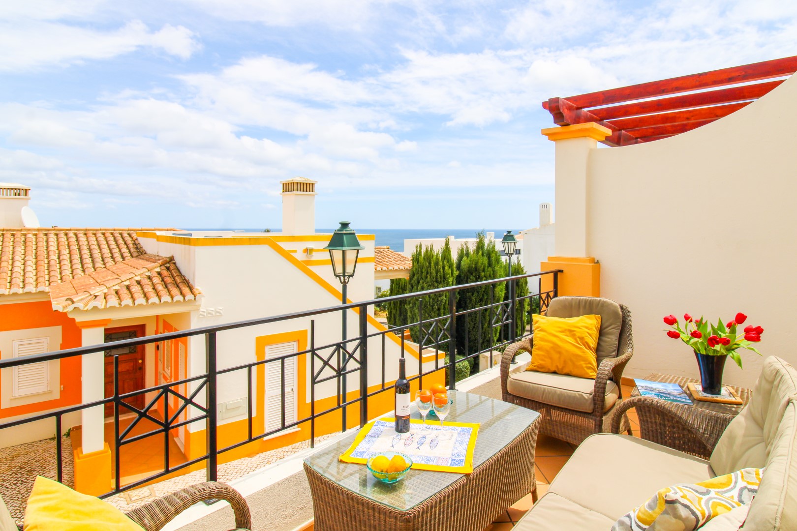 The View, Praia da Salema - 3 bedroom townhouse with amazing sea views (Z24)