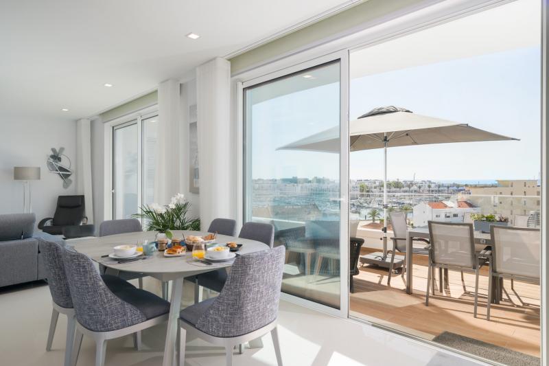 Adega luxury 2-bedroom sea view penthouse (3-5A) "Casa Olivia"