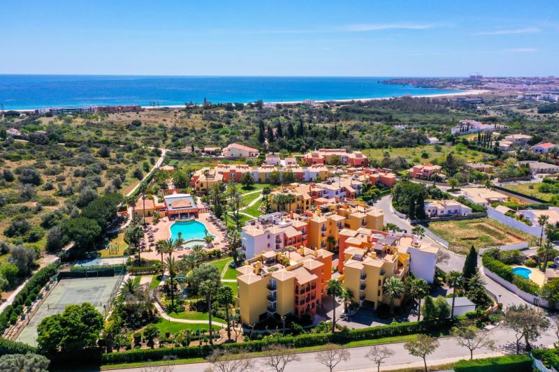 Jardim da Meia Praia Resort - The Vista 3 bedroom apartment (Sagres 202)