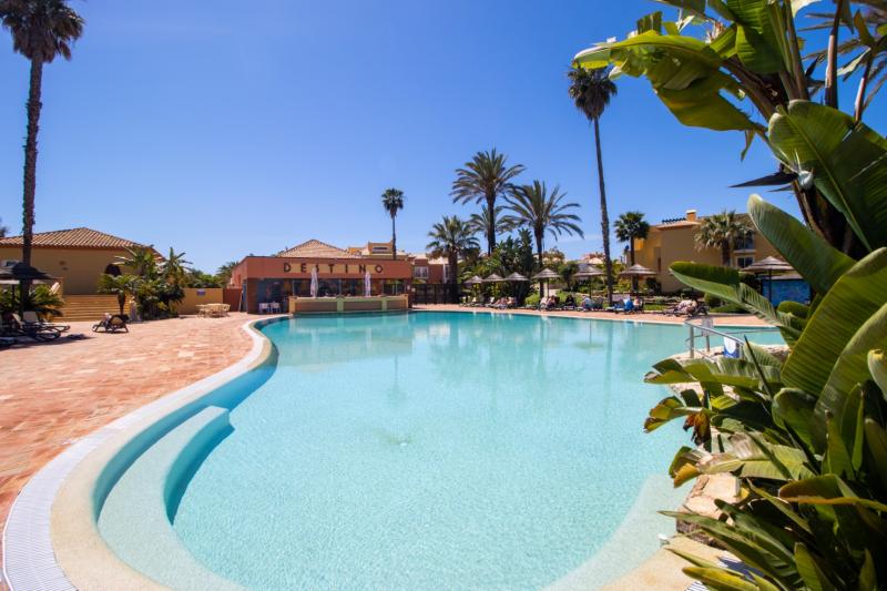 Jardim da Meia Praia Resort - The Vista 3 bedroom apartment (Sagres 202)