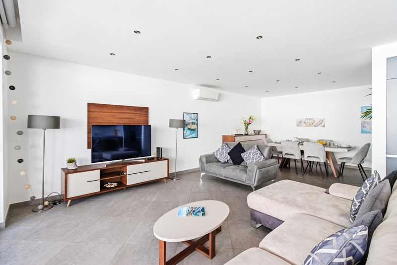 Les Jardins Fabulous 2 bedroom (RF-2E)