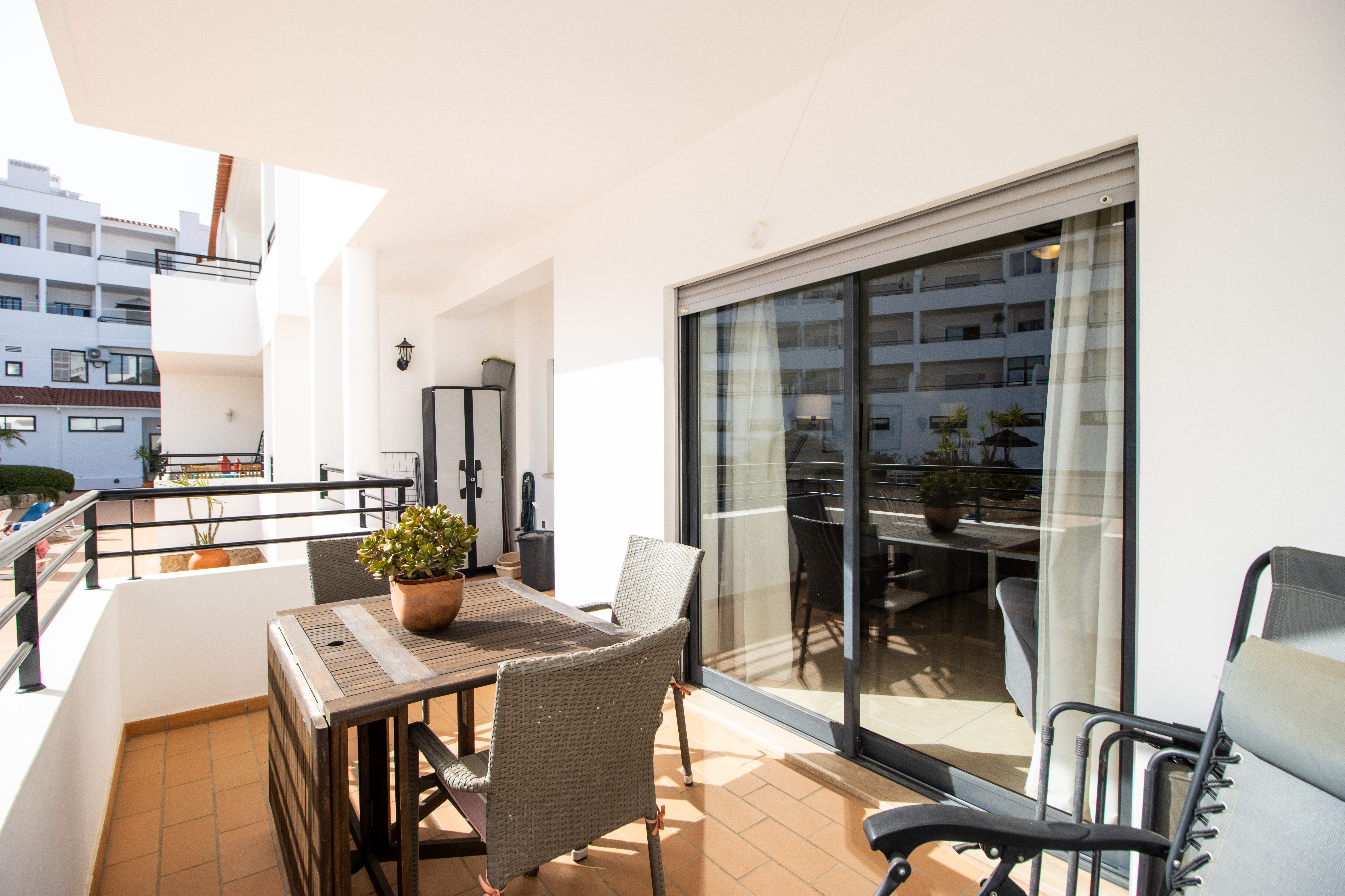 Rua Infante de Sagres - central 3 bedroom apt (EM-1D)