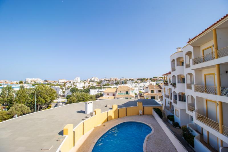 Beco do Moinho stylish 3 bedroom apartment with pool