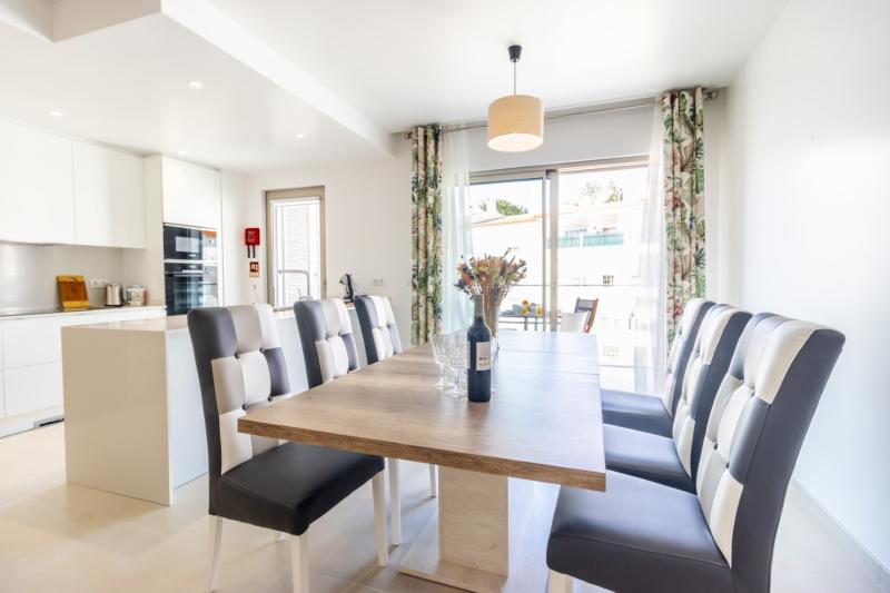 Magnifique 2 bedroom apartment (1A)