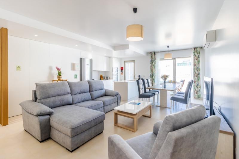 Magnifique 2 bedroom apartment (1A)