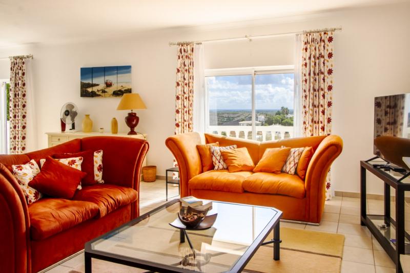 Parque da Floresta 208 - three bedroom villa with private pool