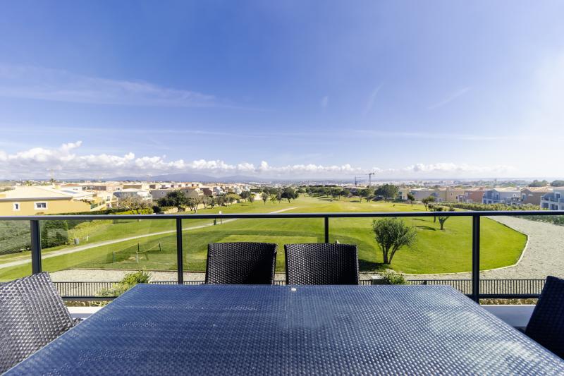 Luxurious 2 bedroom with amazing views in Boavista (DT) - Annual Let (NM)