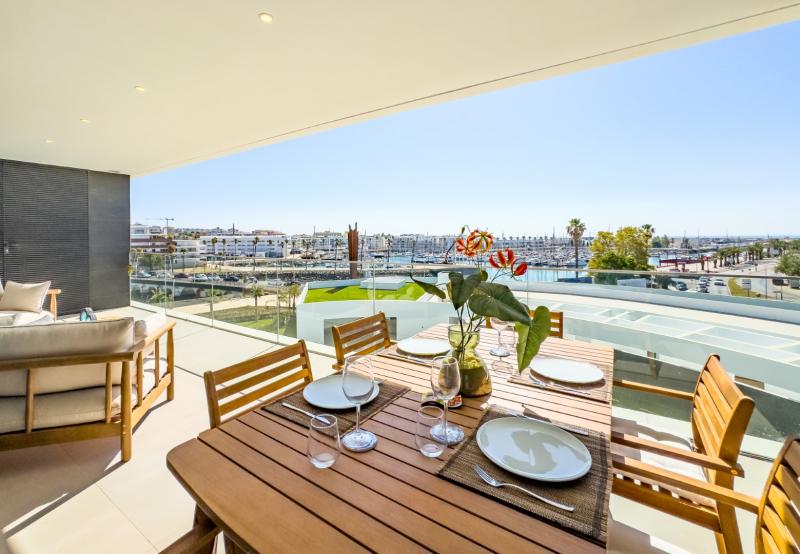 Seaside Marina Retreat (SK3-3B)