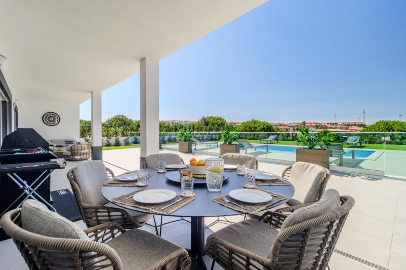 Boavista Seabreeze - luxury villa with heated pool and sea & golf views (172)