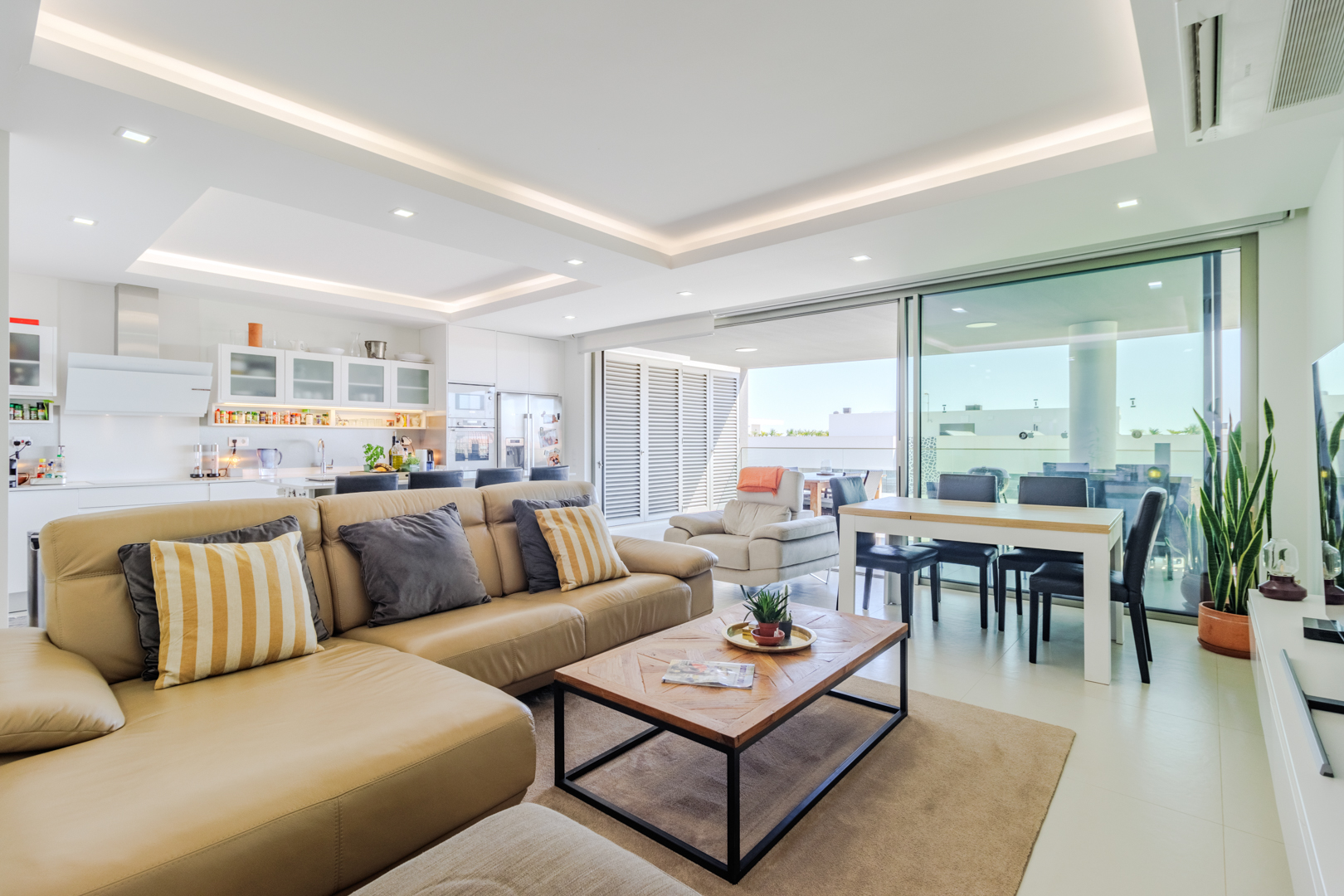 Amazing T3 in Bay Residence Sea View (LHN) - Annual Let