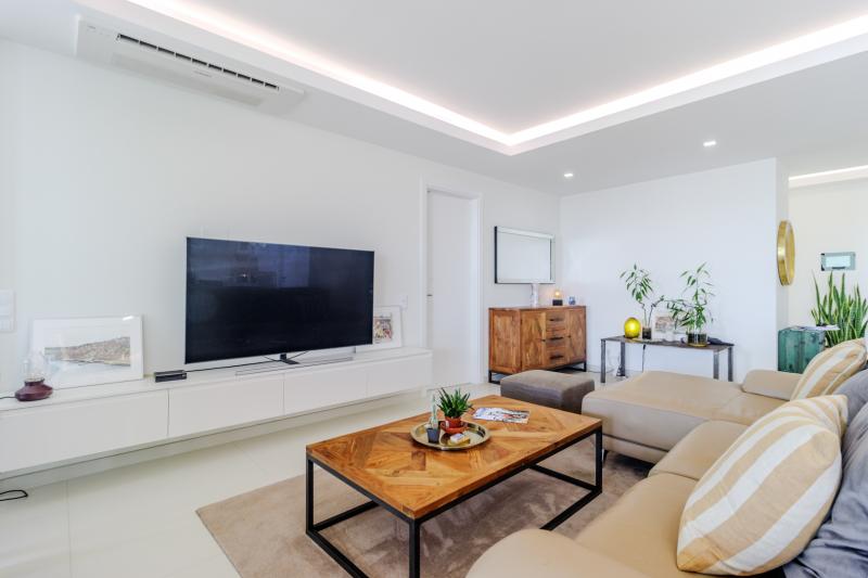 Amazing T3 in Bay Residence Sea View (LHN) - Annual Let