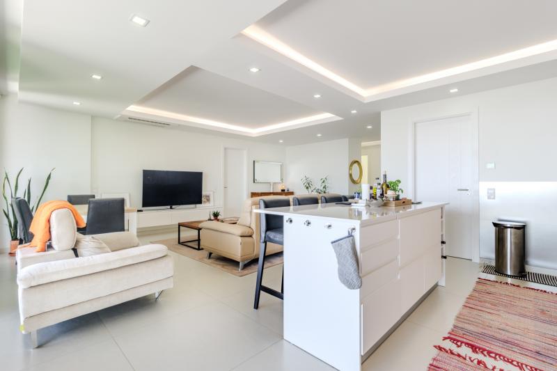 Amazing T3 in Bay Residence Sea View (LHN) - Annual Let