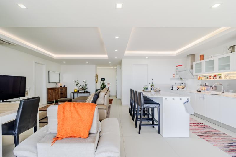 Amazing T3 in Bay Residence Sea View (LHN) - Annual Let