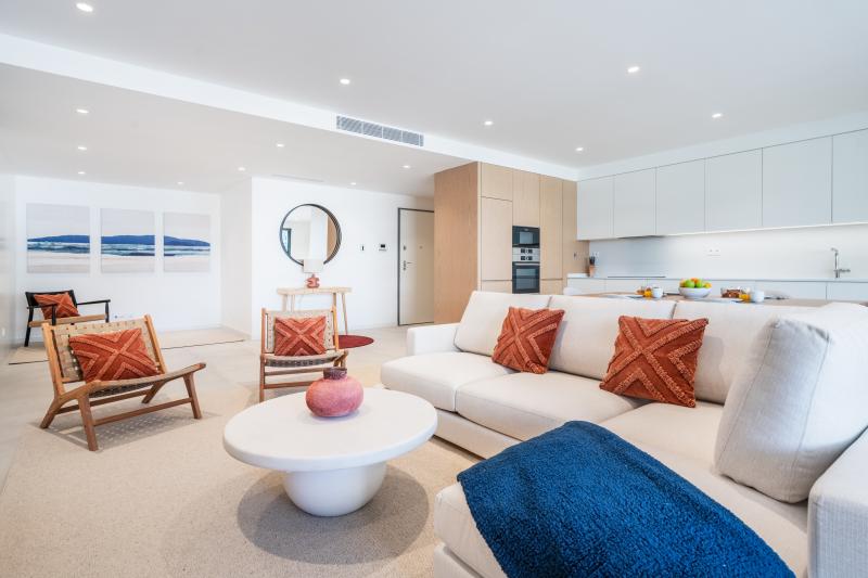 Brand New Luxurious T2 in Santa Maria (MB) - Annual Let