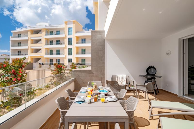 Pearl of the Marina, Adega 7-1B