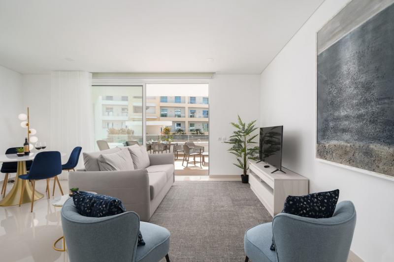 Pearl of the Marina, Adega 7-1B