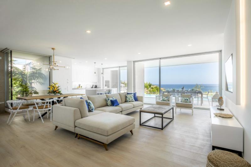 Beach View Villa by Blue Diamond (55)