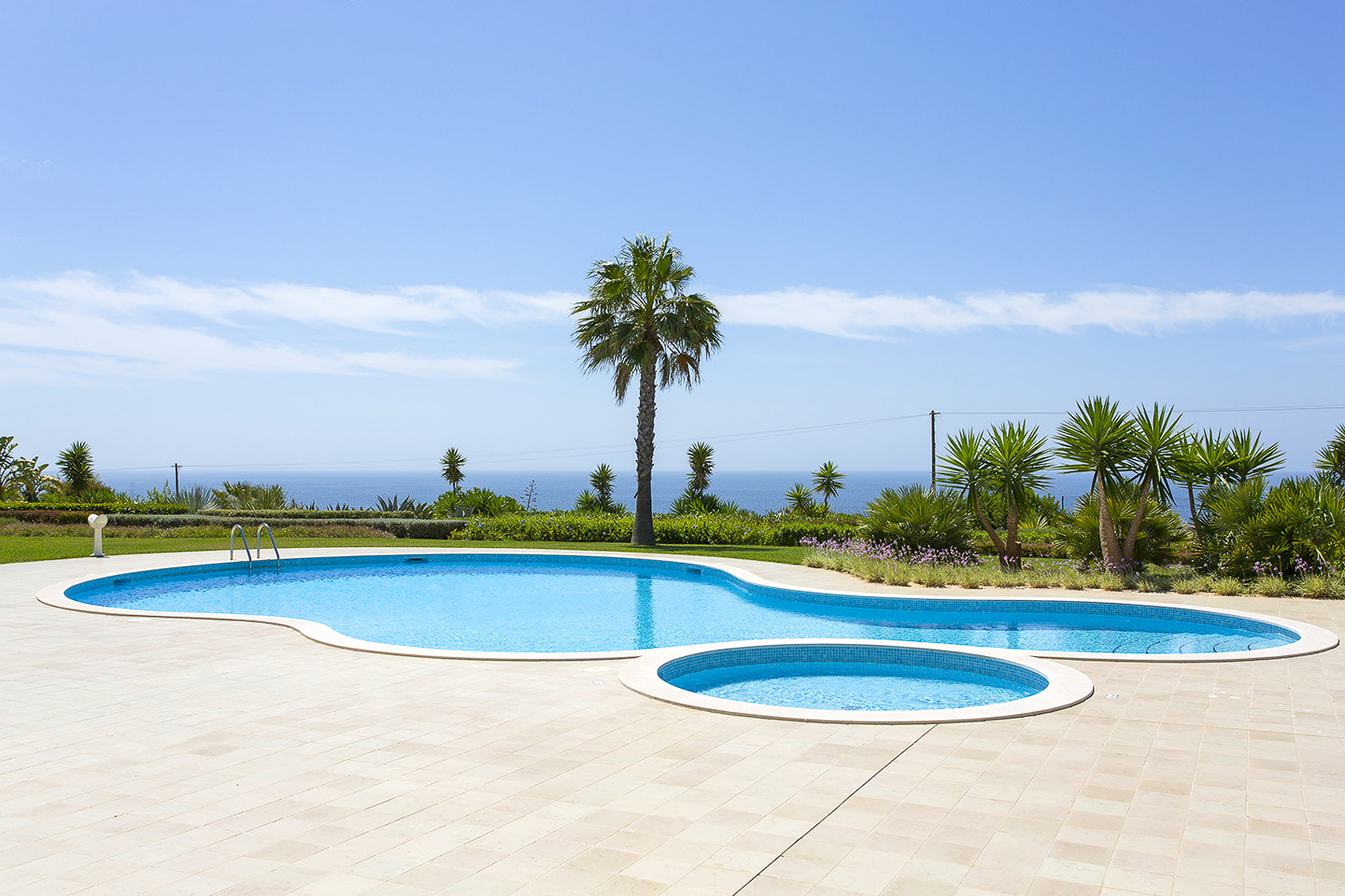 Stunning Oceanfront apartment by Porto de Mos Beach (PJ 2E-0A)