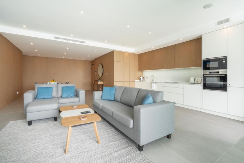 Designer Marina View Apartment (CS 4-2B)