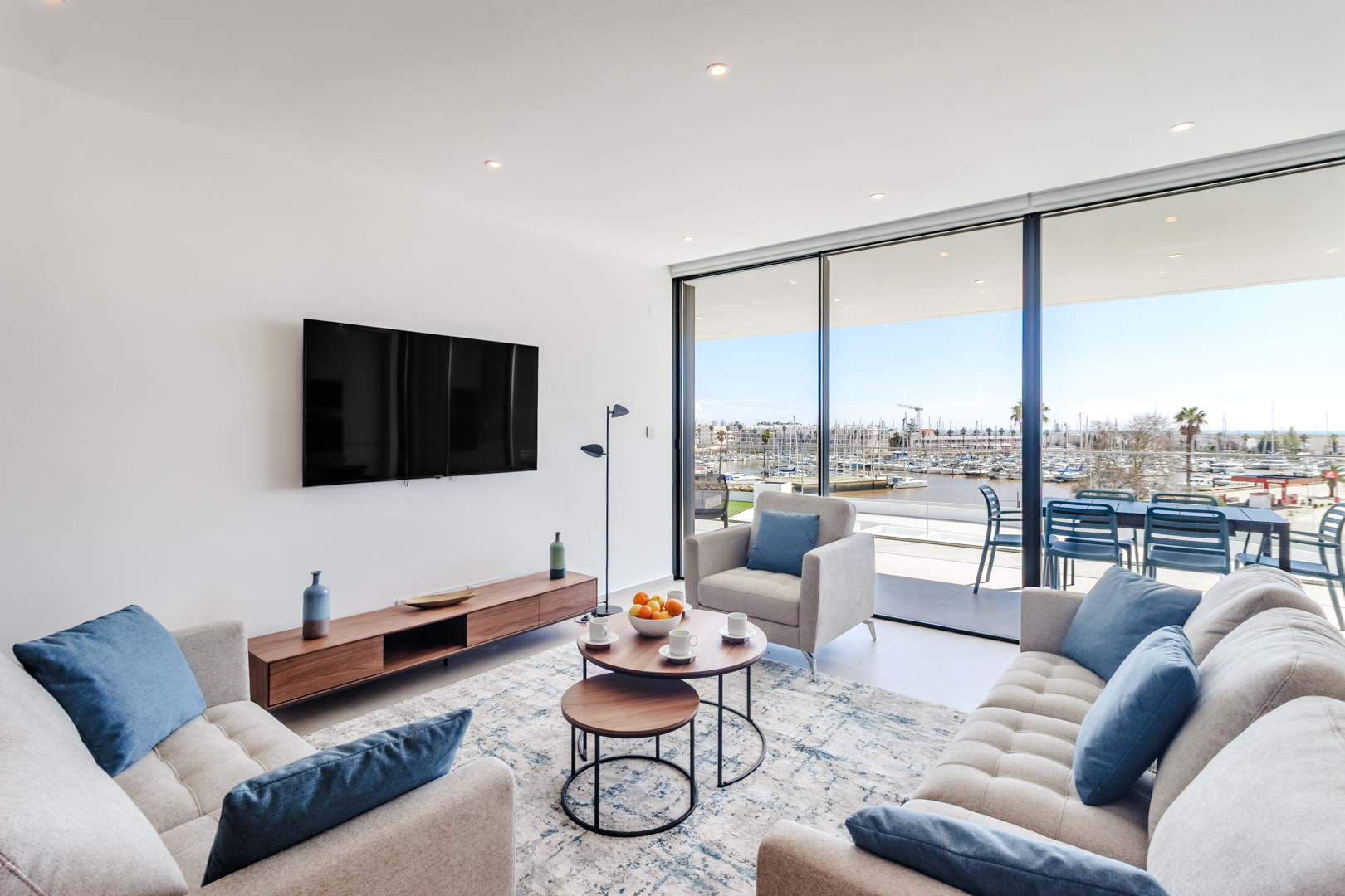 Dona Maria II - Luxurious Marina View Apartment (CD4-3A)