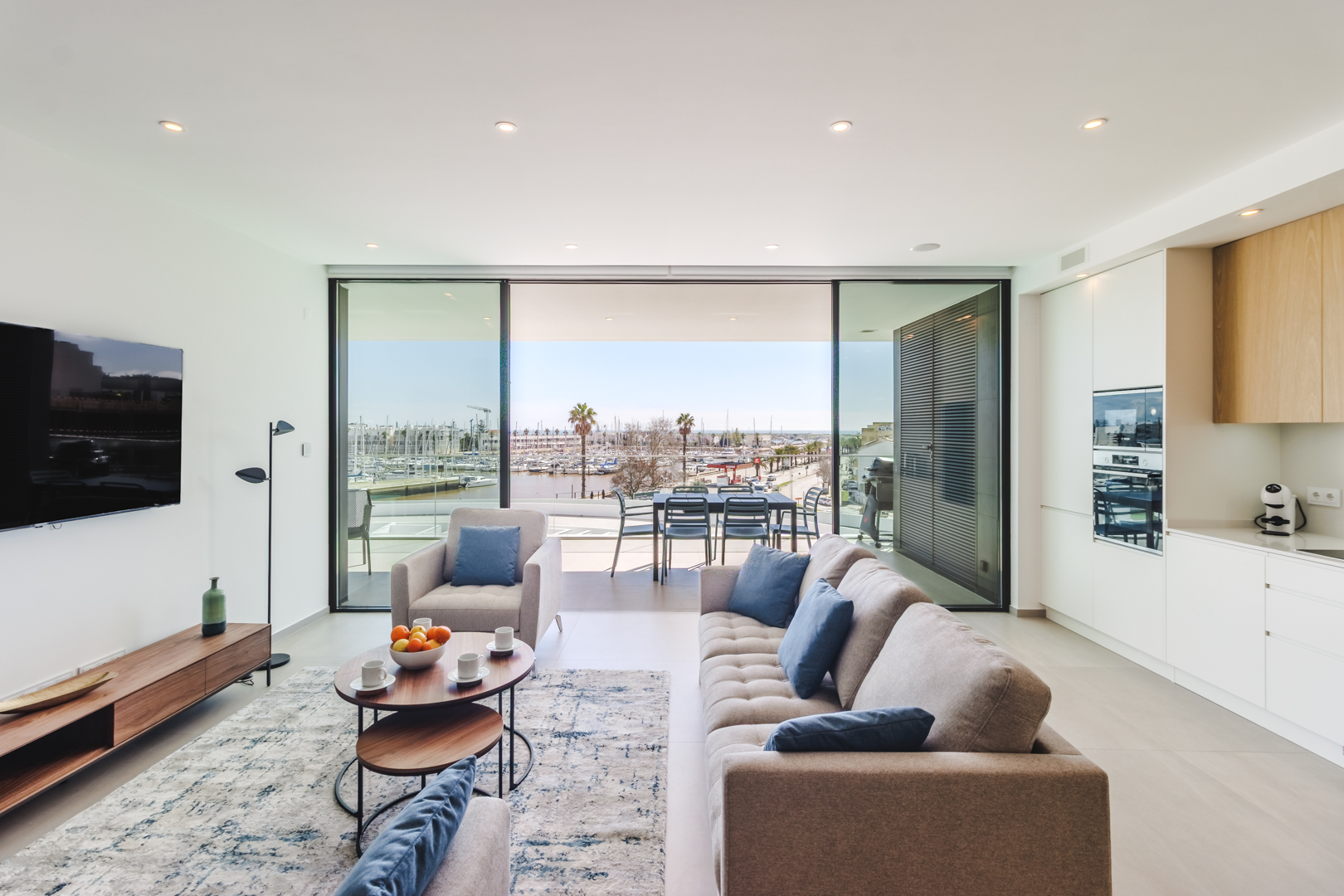 Dona Maria II - Luxurious Marina View Apartment (CD4-3A)