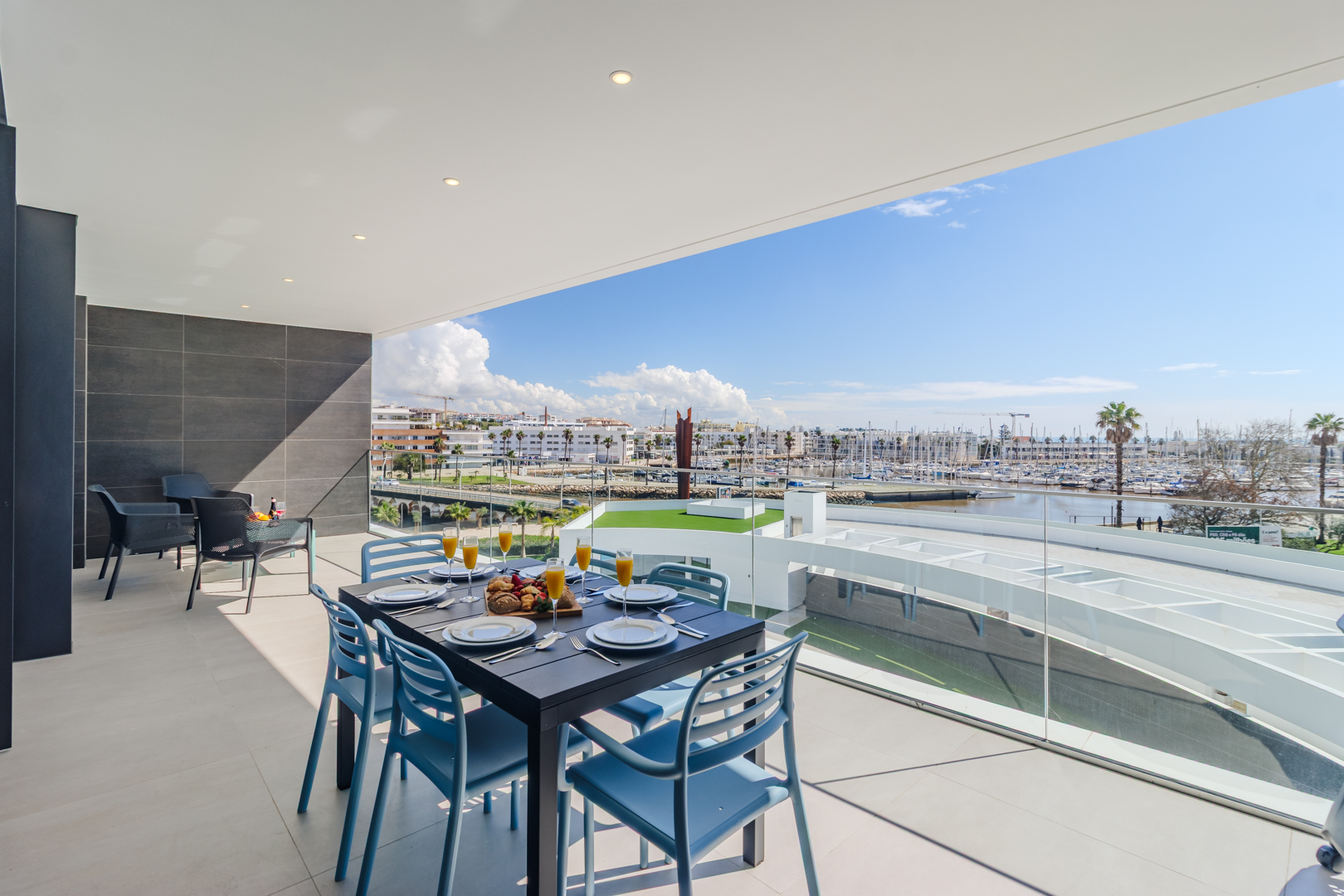 Dona Maria II - Luxurious Marina View Apartment (CD4-3A)