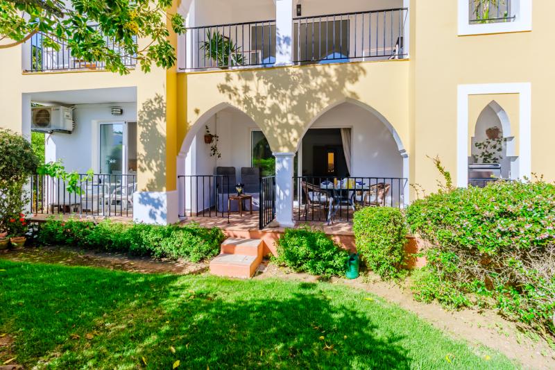 The Garden View Apartment - (SAL104)