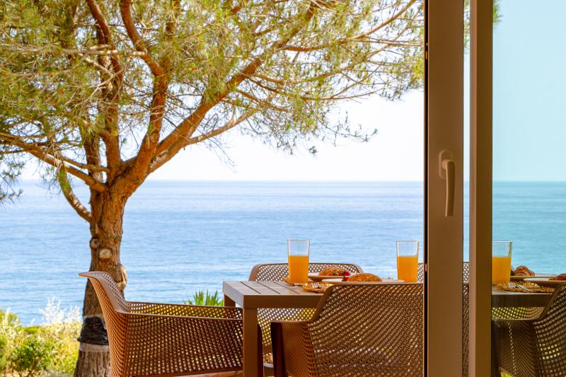 The Oceanfront Villa Luz (VR114)