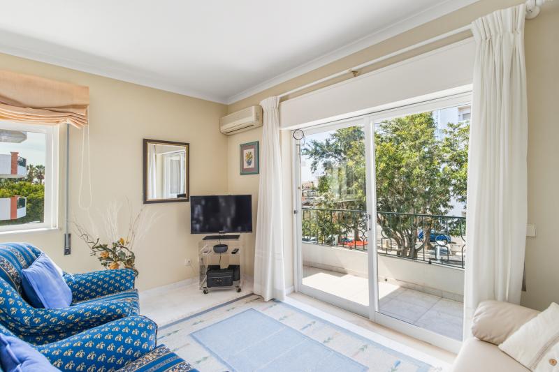 One bedrom in great location (IF) - Annual Let
