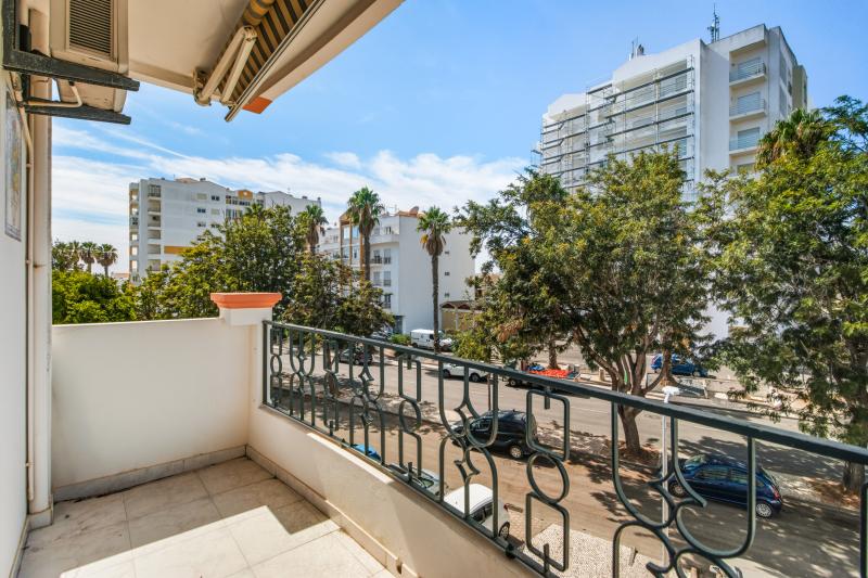 One bedrom in great location (IF) - Annual Let