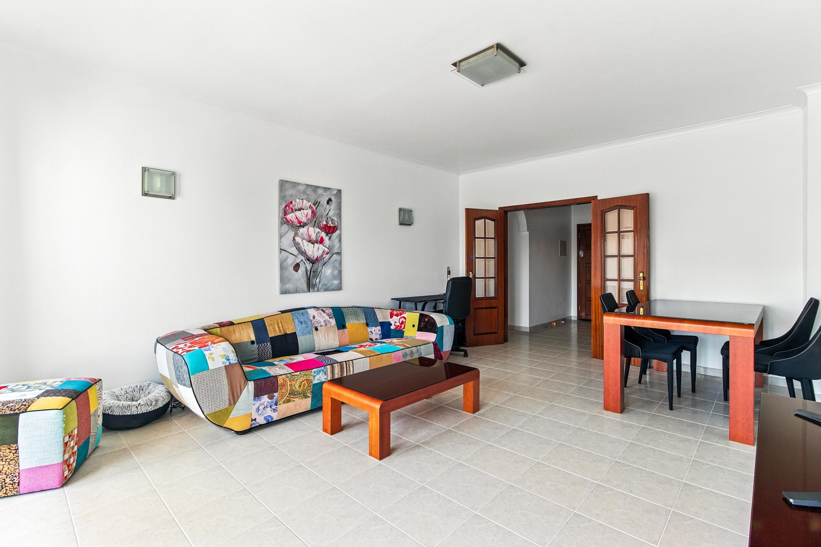 Spacious apartment in great location (DH) - Annual Let