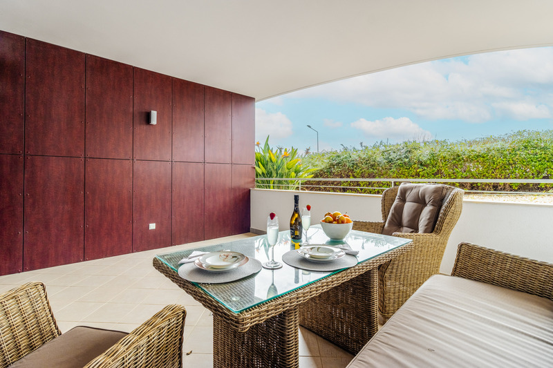 Porto de Mos Beach Luxury (4-0J, MR)